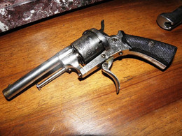 Belgian Manufacturing Pin Fire Revolver From 1864 Calibre 7 Mm - Andere