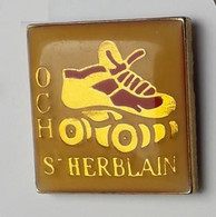 AN448 Pin's OCH Outdoor Club Herblinois ST Saint Herblain Patins à Roulettes Skateboard Skate Achat Immédiat - Skateboard