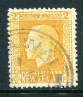 New Zealand 1915-30 KGV - Recess - P.14 X 14½ - 2d Yellow Used (SG 418a) - Usados