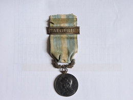 Médaille Coloniale Agrafe à Clapet Algérie - France