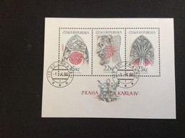 1998 Bloc Oblitéré De 3 Timbres Prague Au Temps De Charles IV Université Ville Neuve Et Voûte De La Cathédrale St Guy - Hojas Bloque