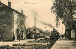Cuzorn * La Gare * Arrivée Train Locomotive Machine * Ligne Chemin De Fer Lot Et Garonne - Autres & Non Classés