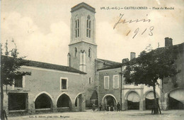 Castillonnès * La Place Du Marché * Villageois - Autres & Non Classés