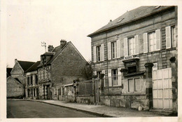 Précy Sur Oise * Rue Et Vue Sur La Mairie * Hôtel De Ville - Précy-sur-Oise
