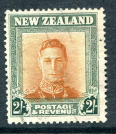 New Zealand 1947-52 King George VI Definitives - 2/- Brown & Green - Wmk. Upright Used (SG 688b) - Gebruikt