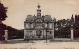 LE VESINET   ( YVELINES )    LA MAIRIE - Le Vésinet