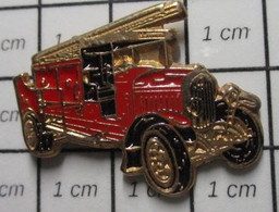1416b Pin's Pins / Beau Et Rare / THEME : POMPIERS /  SAPEURS POMPIERS CAMION GRANDE ECHELLE ANNEES 1920 - Pompieri