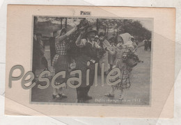 PHOTO COLLEE PARIS DEFILE CHAMPENOIS EN 1931 - FORMAT CPA - Table Tennis