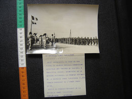PHOTO De PRESSE 1956 Nouvelle Armee Tunisienne Camp De Bou Ficha General Bailly - Africa