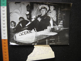 PHOTO De PRESSE 1956 Avion Miniature OCEAN Avec Enfants SANS LEGENDE - Africa