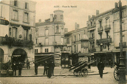 Agen * 1905 * Place Du Marché * Kiosques * F. HUBERT Coiffeur - Agen