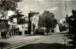 Eymet * Vue Sur Le Vieux Château * Rue Route - Autres & Non Classés