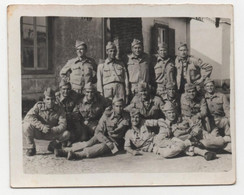 Photo 9 X 7 Cm Groupe Militaires * Lisbonne Portugal * 1952 - Guerra, Militares