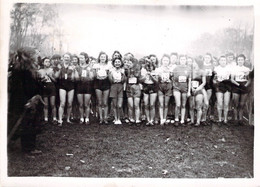 Lot De 4 Photographies JAC - Cross De L'Auto - Bois De Vincennes - Femmes Sportives - 30 Janvier 1944 - 18x13cm - Sport