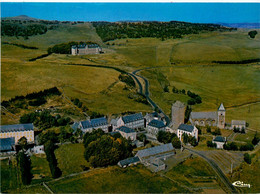 Aubrac * Vue Aérienne Sur Le Village Et La Résidence - Autres & Non Classés