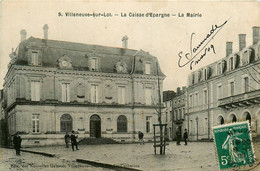 Villeneuve Sur Lot * Place De La Mairie Et Banque Caisse D'épargne * Banco Bank - Villeneuve Sur Lot