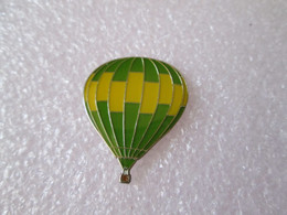 PIN'S    MONTGOLFIERE   BALLON    Belle Qualité - Fesselballons