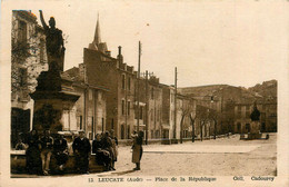 Leucate * La Place De La République * La Statue - Leucate