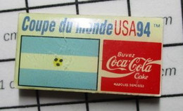 3017 Pin's Pins / Beau Et Rare / THEME : SPORTS / FOOTBALL COUPE DU MONDE USA 94 ARGENTINE COCA-COLA - Football