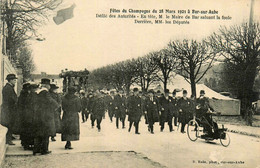 Bar Sur Aube * Les Fêtes Du Champagne Du 28 Mars 1921 * Défilé Des Autorités * M Le Maire Saluant La Foule * Tricycle - Bar-sur-Aube