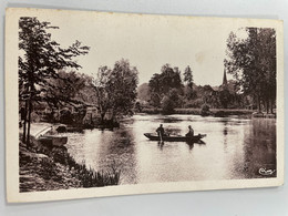 CPA - 27 - ACQUIGNY - Vue Sur L'Eure - Club Nautique - Acquigny