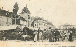 LONS LE SAUNIER PLACE DE LA LIBERTE JOUR DE MARCHE - Lons Le Saunier