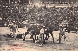 CPA Corrida De Toros - Arrastre Del Toro - Roisin Barcelona - Chevaux - Carte Carnet - Corridas