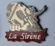 SP202 Pin's Musique Saxo Trompette LA SIRENE Harmonie Municipale Du Grand-Saconnex Suisse Achat Immédiat - Musique