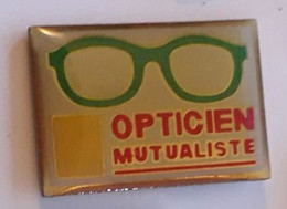 SP189 Pin's Optique Opticien Lunettes Vertes Achat Immédiat - Médical