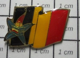 1316c Pin's Pins / Beau Et Rare / THEME : JEUX OLYMPIQUES / ALBERTVILLE 92 MASCOTTE + DRAPEAU BELGIQUE - Jeux Olympiques