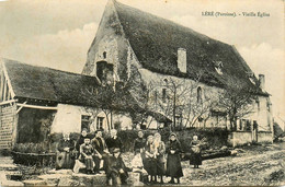 Léré * Route Et La Vieille église * Villageois - Lere