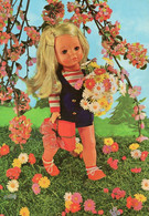 POUPEE REVENANT DE COURSES, PAQUET CADEAU ET FLEURS COULEUR REF 2360 - Jeux Et Jouets