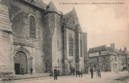 37 Neuvy Le Roi Entrée De L' église Et La Place CPA - Neuvy-le-Roi