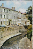 42 - MONTBRISON - Quai De Vizesy Et Hostellerie Du Lion D'Or- A CL. 92- Combier Imprimeur MACON- CIM (vieilles Voitures) - Montbrison