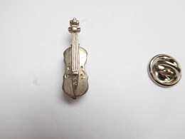 Beau Pin's En Relief , Musique , Violon - Musique