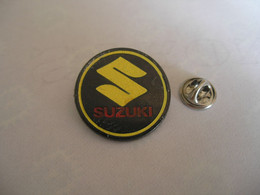 Logo SUZUKI Patte Recollée - Motos