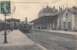 CPA 87 SAINT SULPICE LAURIERE LA GARE (TRAIN - Sonstige & Ohne Zuordnung