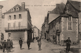 Allassac * Avenue Du Saillant * Villageois - Autres & Non Classés