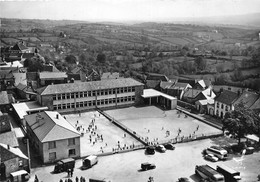 63-MONTAIGUT-EN-COMBRAILLES- LE GROUPE SCOLAIRE VUE DU CIEL - Montaigut