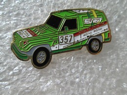 PIN'S    TOYOTA  LAND CRUISER FEU VERT   RALLYE PARIS DAKAR 1991  Logo Motiv - Toyota