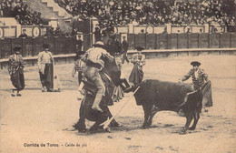 CPA - Corrida De Toros - Caida De Pié - Toreador - Arêne - Cheval - Taureau - Stierkampf