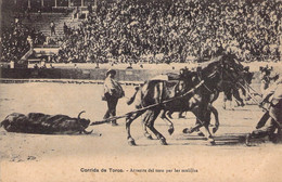 CPA - Corrida De Toros - Arrestre Des Toro Par Las Mulillas - Toreador - Arêne - Chevaux - Taureau - Stierkampf