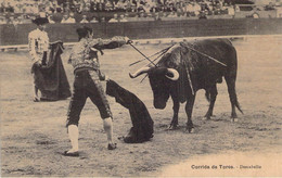 CPA - Corrida De Toros - Descabello - Toreador - Arêne - Taureau - Corridas