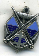 Insigne Du 51é Rgt De Mitrailleur D Infanterie Coloniale___drago - Army