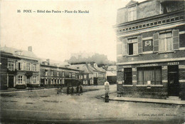 Poix * La Place Du Marché Et Hôtel Des Postes * Ptt - Poix-de-Picardie