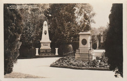 Wien - Zentralfriedhof - Graber Beethoven,Mozart - Musei