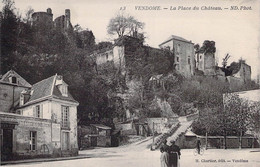 CPA - VENDOME - La Place Du Château - Boutique - Atelier De Reliure - Vêlo - Carte Animée - Villageois En Costume - Pont - Vendome
