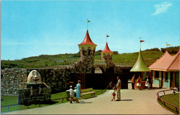 Canada Edmonton Storyland Valley Children's Zoo Humpty Dumpty And The Entrance - Edmonton