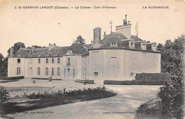 Saint-Germain-Langot   14        Le Château Cour D'honneur       (voir Scan) - Sonstige & Ohne Zuordnung