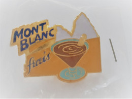 PINS ALIMENTATION CREME DESSERT PRALINE MONT BLANC FRAIS  / Signé CHAMBOURCY / 33NAT - Alimentation